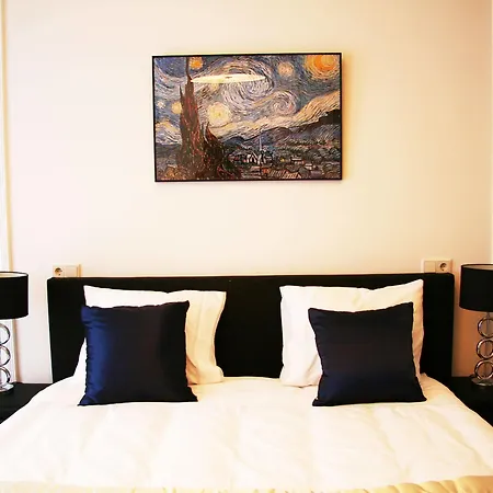 Bed & Breakfast Suites 3*