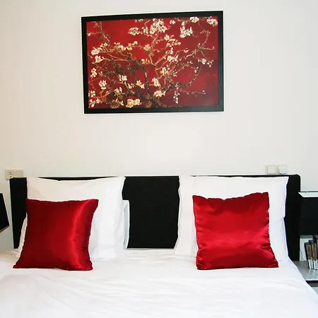 Bed & Breakfast Suites